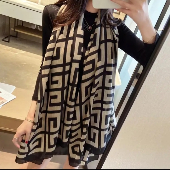 Luxurious Geometric Print Scarf, Head Wrap - Picture 1 of 7